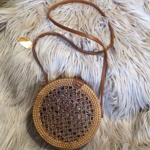 Chic Tan Woven Crossbody Bag